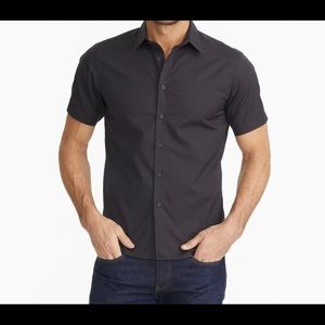 Men’s Untuckit XXL black short sleeved shirt